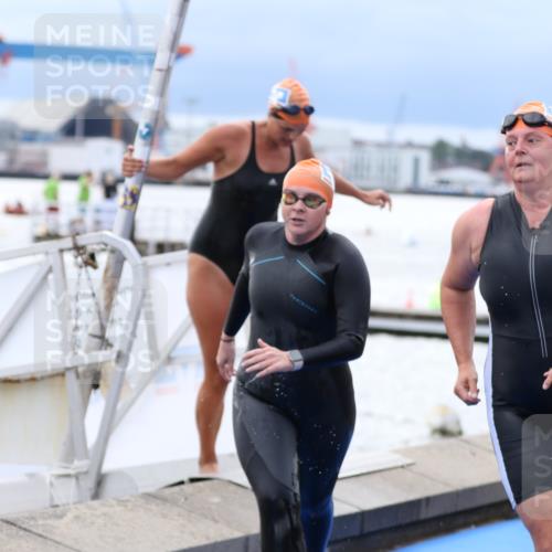 16.08.2026 - KN Förde Triathlon 2026 Antke Förster http://msf.ph/oto/9998280 16.08.2026 12:51:19 Schwimmen 713, 715, 718, 723, 724, 729, 594, 725 meine-sportfotos.de