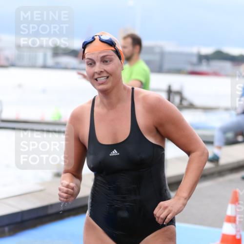 16.08.2026 - KN Förde Triathlon 2026 Antke Förster http://msf.ph/oto/9998283 16.08.2026 12:51:21 Schwimmen 713, 715, 718, 723, 724, 725, 729, 594 meine-sportfotos.de