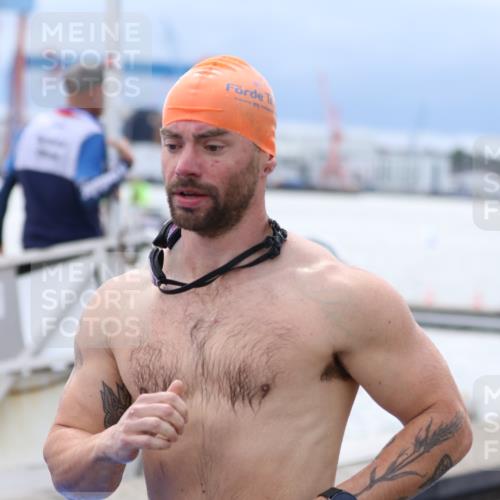 16.08.2026 - KN Förde Triathlon 2026 Antke Förster http://msf.ph/oto/9998306 16.08.2026 12:52:35 Schwimmen 606, 604, 716, 722, 735 meine-sportfotos.de