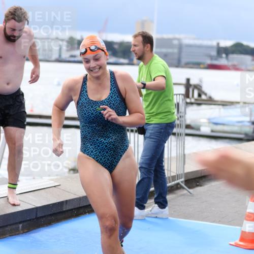 16.08.2026 - KN Förde Triathlon 2026 Antke Förster http://msf.ph/oto/9998312 16.08.2026 12:52:51 Schwimmen 606, 716, 722, 577, 604, 722, 731, 735, 743 meine-sportfotos.de