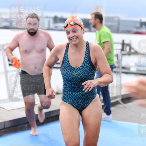 16.08.2026 - KN Förde Triathlon 2026 Antke Förster http://msf.ph/oto/9998313 16.08.2026 12:52:52 Schwimmen 604, 606, 716, 722, 577, 604, 731, 735, 743 meine-sportfotos.de