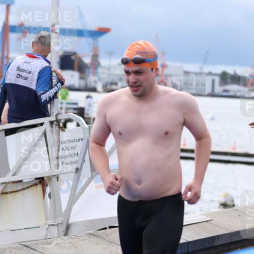 16.08.2026 - KN Förde Triathlon 2026 Antke Förster http://msf.ph/oto/9998321 16.08.2026 12:52:59 Schwimmen 604, 716, 722, 735, 577, 610, 731, 743 meine-sportfotos.de