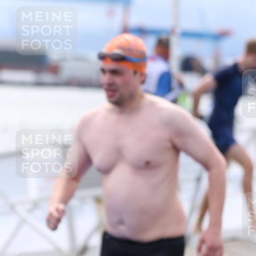 16.08.2026 - KN Förde Triathlon 2026 Antke Förster http://msf.ph/oto/9998322 16.08.2026 12:53:00 Schwimmen 604, 716, 722, 735, 577, 610, 731, 743 meine-sportfotos.de
