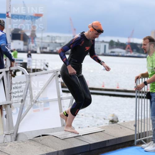 16.08.2026 - KN Förde Triathlon 2026 Antke Förster http://msf.ph/oto/9998329 16.08.2026 12:53:06 Schwimmen 577, 604, 716, 722, 735, 610, 731, 743 meine-sportfotos.de