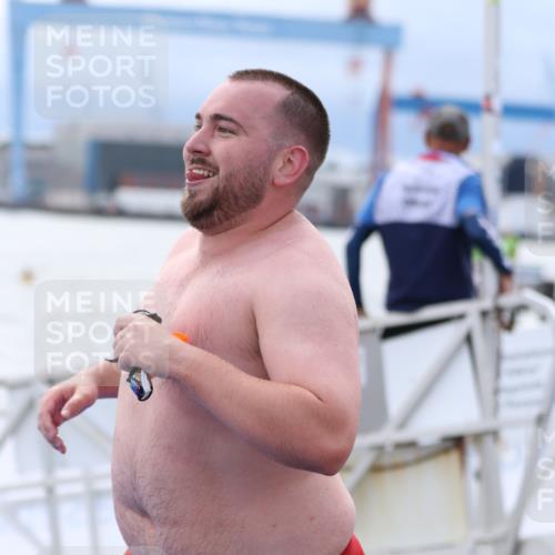 16.08.2026 - KN Förde Triathlon 2026 Antke Förster http://msf.ph/oto/9998347 16.08.2026 12:53:21 Schwimmen 577, 610, 731, 735, 743, 608 meine-sportfotos.de