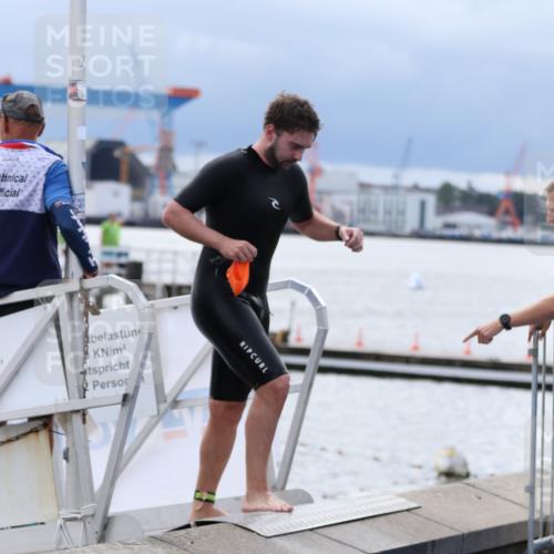 16.08.2026 - KN Förde Triathlon 2026 Antke Förster http://msf.ph/oto/9998348 16.08.2026 12:53:46 Schwimmen 608, 609, 730, 737 meine-sportfotos.de