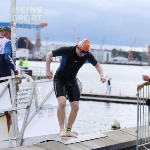 16.08.2026 - KN Förde Triathlon 2026 Antke Förster http://msf.ph/oto/9998357 16.08.2026 12:54:05 Schwimmen 608, 609, 730, 737 meine-sportfotos.de