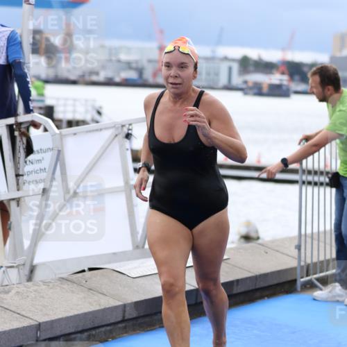 16.08.2026 - KN Förde Triathlon 2026 Antke Förster http://msf.ph/oto/9998381 16.08.2026 12:55:30 Schwimmen 747, 726, 738, 739 meine-sportfotos.de