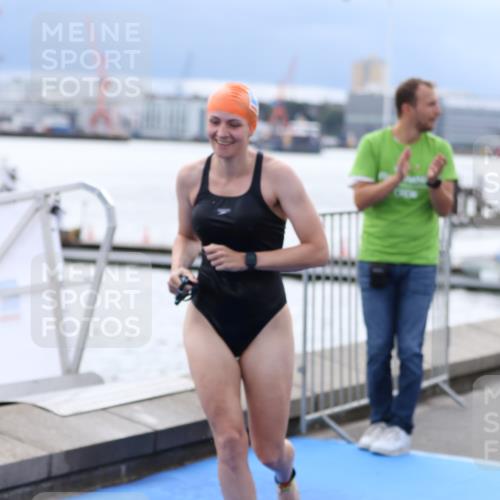16.08.2026 - KN Förde Triathlon 2026 Antke Förster http://msf.ph/oto/9998388 16.08.2026 12:55:35 Schwimmen 738, 747, 726, 732, 739 meine-sportfotos.de