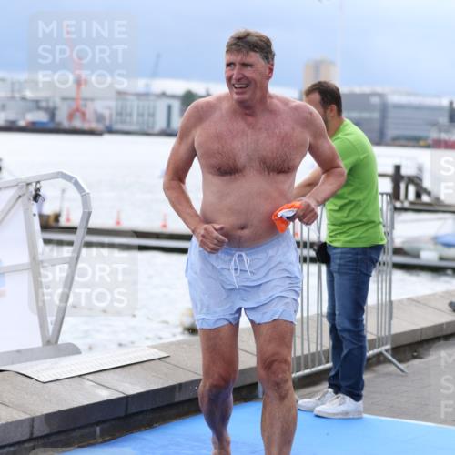 16.08.2026 - KN Förde Triathlon 2026 Antke Förster http://msf.ph/oto/9998397 16.08.2026 12:55:50 Schwimmen 726, 738, 739, 747, 732, 739 meine-sportfotos.de