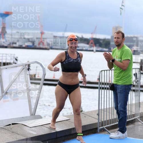 16.08.2026 - KN Förde Triathlon 2026 Antke Förster http://msf.ph/oto/9998407 16.08.2026 12:55:58 Schwimmen 726, 732, 738, 739 meine-sportfotos.de