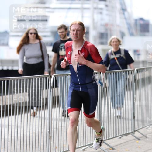 16.08.2026 - KN Förde Triathlon 2026 Antke Förster http://msf.ph/oto/9998450 16.08.2026 13:16:28 Laufen  meine-sportfotos.de