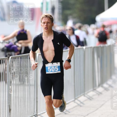 16.08.2026 - KN Förde Triathlon 2026 Antke Förster http://msf.ph/oto/9998468 16.08.2026 13:21:48 Laufen  meine-sportfotos.de