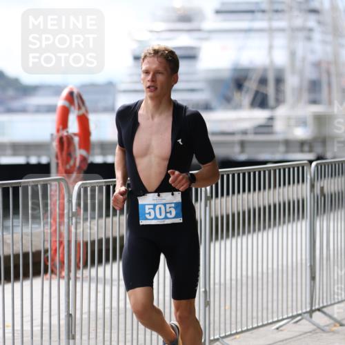 16.08.2026 - KN Förde Triathlon 2026 Antke Förster http://msf.ph/oto/9998469 16.08.2026 13:21:50 Laufen  meine-sportfotos.de