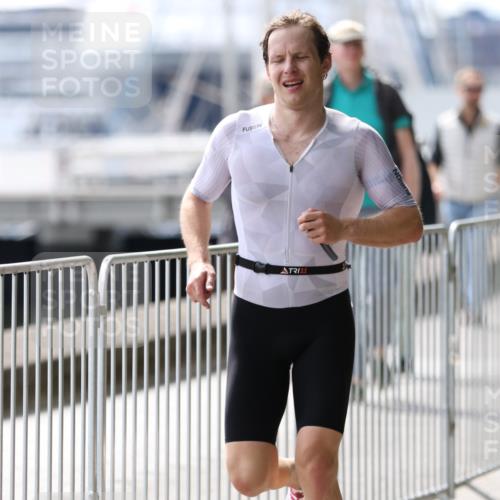 16.08.2026 - KN Förde Triathlon 2026 Antke Förster http://msf.ph/oto/9998497 16.08.2026 13:23:09 Laufen  meine-sportfotos.de