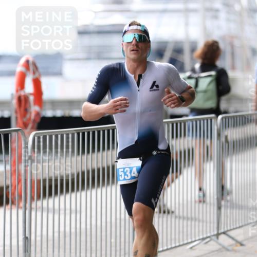 16.08.2026 - KN Förde Triathlon 2026 Antke Förster http://msf.ph/oto/9998557 16.08.2026 13:26:30 Laufen  meine-sportfotos.de