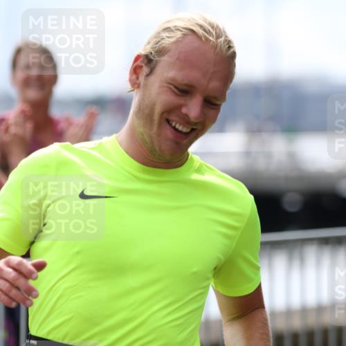 16.08.2026 - KN Förde Triathlon 2026 Antke Förster http://msf.ph/oto/9998579 16.08.2026 13:27:19 Laufen  meine-sportfotos.de