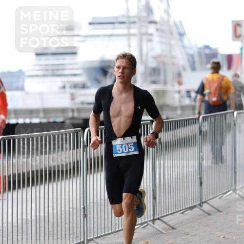 16.08.2026 - KN Förde Triathlon 2026 Antke Förster http://msf.ph/oto/9998609 16.08.2026 13:28:35 Laufen  meine-sportfotos.de