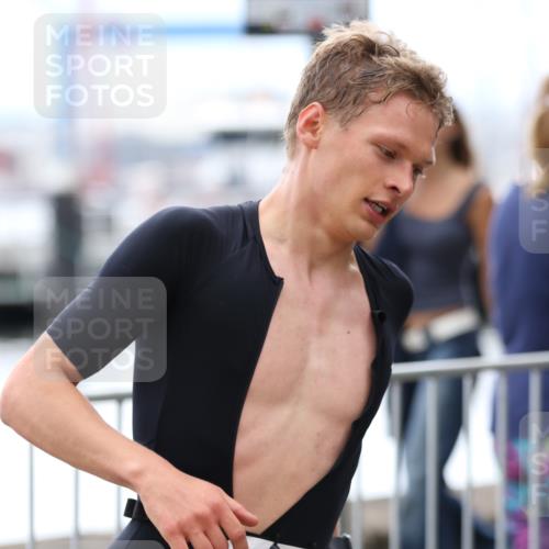 16.08.2026 - KN Förde Triathlon 2026 Antke Förster http://msf.ph/oto/9998614 16.08.2026 13:28:37 Laufen  meine-sportfotos.de