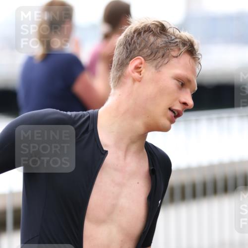 16.08.2026 - KN Förde Triathlon 2026 Antke Förster http://msf.ph/oto/9998616 16.08.2026 13:28:38 Laufen  meine-sportfotos.de
