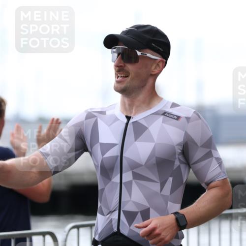 16.08.2026 - KN Förde Triathlon 2026 Antke Förster http://msf.ph/oto/9998624 16.08.2026 13:28:50 Laufen  meine-sportfotos.de