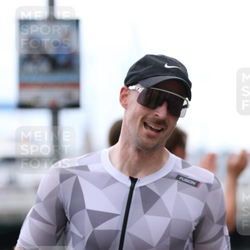 16.08.2026 - KN Förde Triathlon 2026 Antke Förster http://msf.ph/oto/9998625 16.08.2026 13:28:50 Laufen  meine-sportfotos.de