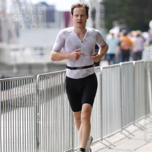 16.08.2026 - KN Förde Triathlon 2026 Antke Förster http://msf.ph/oto/9998638 16.08.2026 13:29:16 Laufen  meine-sportfotos.de