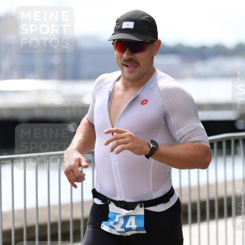 16.08.2026 - KN Förde Triathlon 2026 Antke Förster http://msf.ph/oto/9998679 16.08.2026 13:30:42 Laufen  meine-sportfotos.de