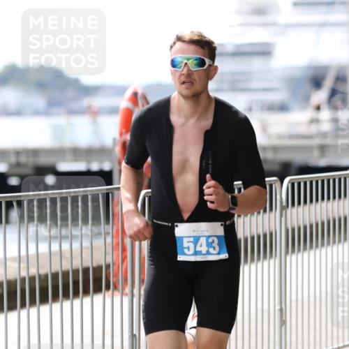 16.08.2026 - KN Förde Triathlon 2026 Antke Förster http://msf.ph/oto/9998692 16.08.2026 13:30:56 Laufen  meine-sportfotos.de