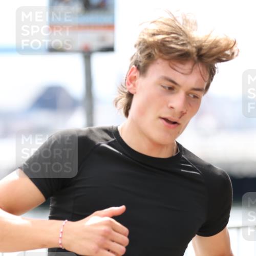 16.08.2026 - KN Förde Triathlon 2026 Antke Förster http://msf.ph/oto/9998697 16.08.2026 13:30:59 Laufen  meine-sportfotos.de