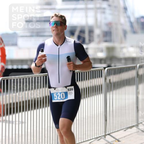 16.08.2026 - KN Förde Triathlon 2026 Antke Förster http://msf.ph/oto/9998699 16.08.2026 13:31:07 Laufen  meine-sportfotos.de
