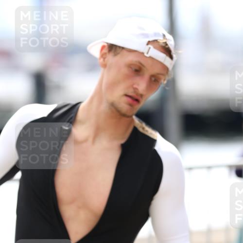 16.08.2026 - KN Förde Triathlon 2026 Antke Förster http://msf.ph/oto/9998709 16.08.2026 13:31:14 Laufen  meine-sportfotos.de