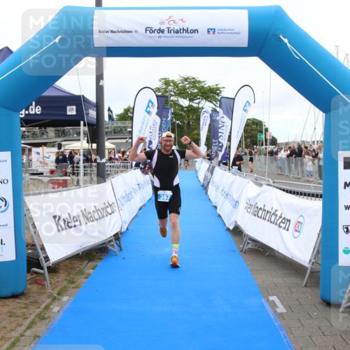 16.08.2026 - KN Förde Triathlon 2026 Markus Tischler http://msf.ph/oto/9998710 16.08.2026 12:08:31 Ziel 367, 367 meine-sportfotos.de
