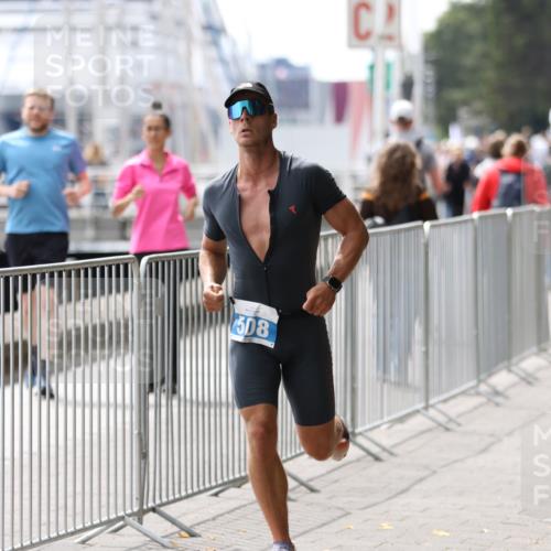 16.08.2026 - KN Förde Triathlon 2026 Antke Förster http://msf.ph/oto/9998728 16.08.2026 13:31:51 Laufen  meine-sportfotos.de