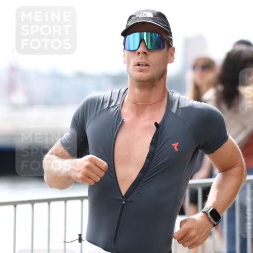 16.08.2026 - KN Förde Triathlon 2026 Antke Förster http://msf.ph/oto/9998732 16.08.2026 13:31:53 Laufen  meine-sportfotos.de