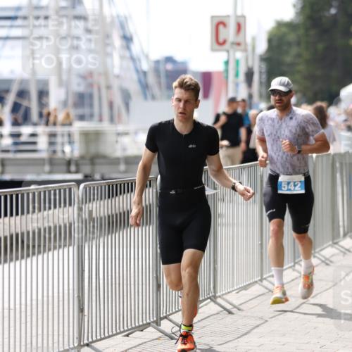 16.08.2026 - KN Förde Triathlon 2026 Antke Förster http://msf.ph/oto/9998735 16.08.2026 13:32:24 Laufen  meine-sportfotos.de