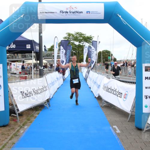 16.08.2026 - KN Förde Triathlon 2026 Markus Tischler http://msf.ph/oto/9998754 16.08.2026 12:08:42 Ziel 390, 390 meine-sportfotos.de