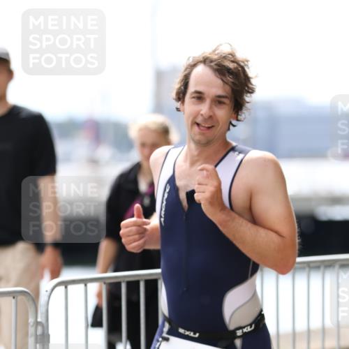 16.08.2026 - KN Förde Triathlon 2026 Antke Förster http://msf.ph/oto/9998773 16.08.2026 13:33:00 Laufen  meine-sportfotos.de