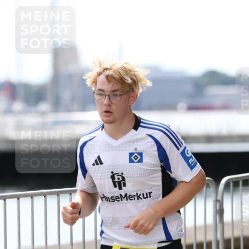 16.08.2026 - KN Förde Triathlon 2026 Antke Förster http://msf.ph/oto/9998823 16.08.2026 13:34:03 Laufen  meine-sportfotos.de