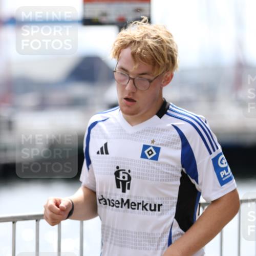 16.08.2026 - KN Förde Triathlon 2026 Antke Förster http://msf.ph/oto/9998824 16.08.2026 13:34:04 Laufen  meine-sportfotos.de