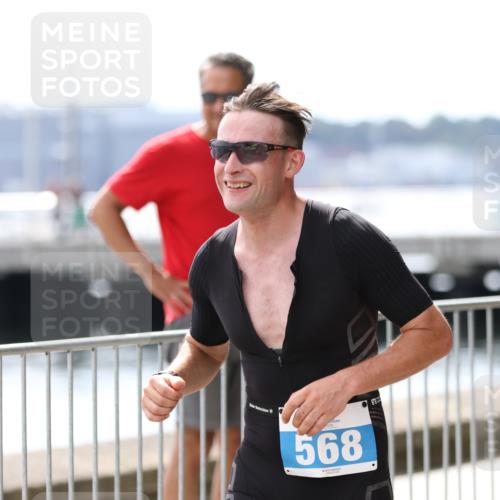 16.08.2026 - KN Förde Triathlon 2026 Antke Förster http://msf.ph/oto/9998851 16.08.2026 13:35:07 Laufen  meine-sportfotos.de