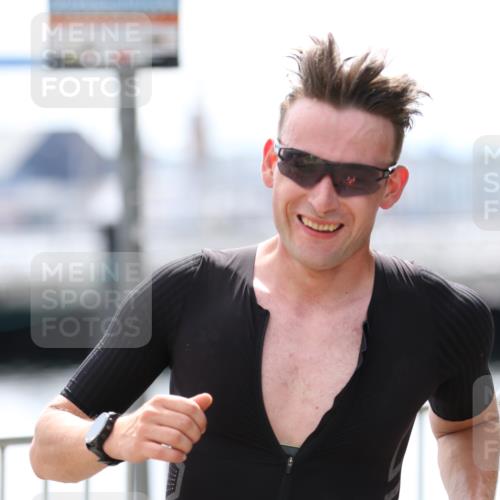 16.08.2026 - KN Förde Triathlon 2026 Antke Förster http://msf.ph/oto/9998853 16.08.2026 13:35:08 Laufen  meine-sportfotos.de