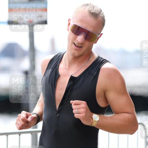 16.08.2026 - KN Förde Triathlon 2026 Antke Förster http://msf.ph/oto/9998863 16.08.2026 13:35:19 Laufen  meine-sportfotos.de