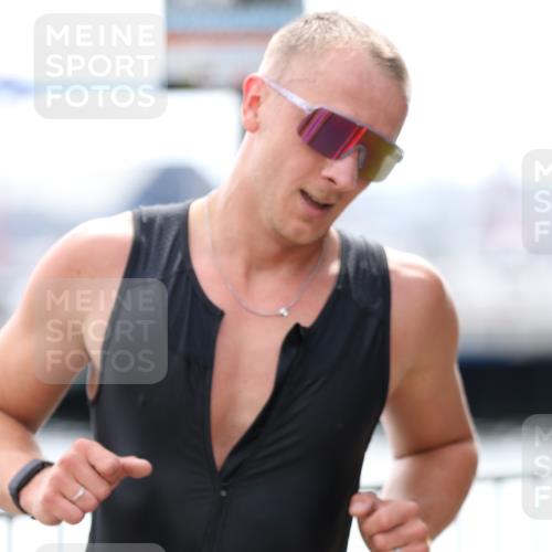16.08.2026 - KN Förde Triathlon 2026 Antke Förster http://msf.ph/oto/9998864 16.08.2026 13:35:19 Laufen  meine-sportfotos.de