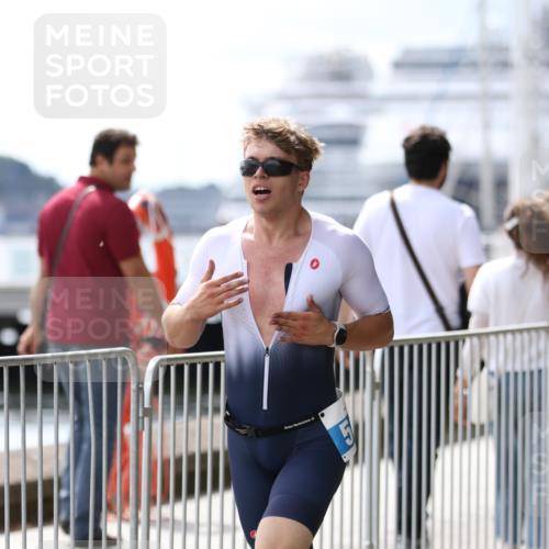 16.08.2026 - KN Förde Triathlon 2026 Antke Förster http://msf.ph/oto/9998932 16.08.2026 13:36:47 Laufen  meine-sportfotos.de