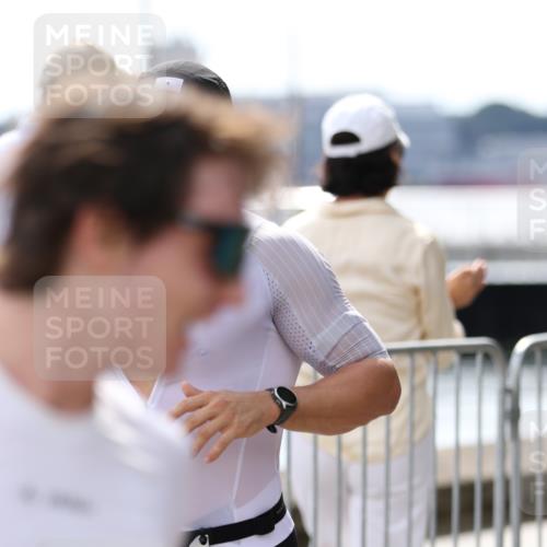16.08.2026 - KN Förde Triathlon 2026 Antke Förster http://msf.ph/oto/9998961 16.08.2026 13:37:30 Laufen  meine-sportfotos.de