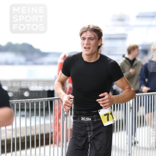16.08.2026 - KN Förde Triathlon 2026 Antke Förster http://msf.ph/oto/9998998 16.08.2026 13:38:16 Laufen  meine-sportfotos.de