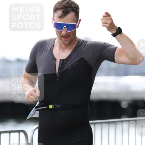 16.08.2026 - KN Förde Triathlon 2026 Antke Förster http://msf.ph/oto/9999022 16.08.2026 13:38:36 Laufen  meine-sportfotos.de