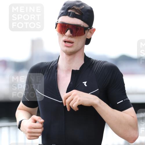 16.08.2026 - KN Förde Triathlon 2026 Antke Förster http://msf.ph/oto/9999026 16.08.2026 13:38:38 Laufen  meine-sportfotos.de