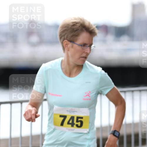 16.08.2026 - KN Förde Triathlon 2026 Antke Förster http://msf.ph/oto/9999030 16.08.2026 13:38:43 Laufen  meine-sportfotos.de